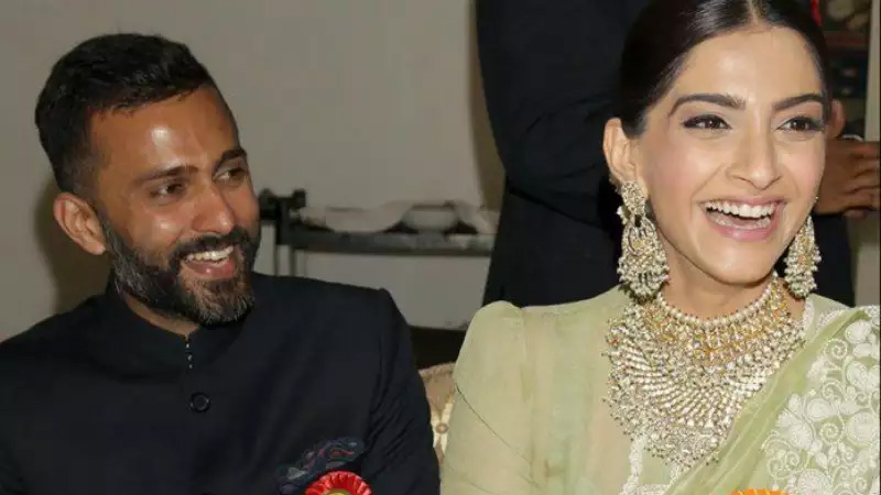 Anand Ahuja Proposal Gift