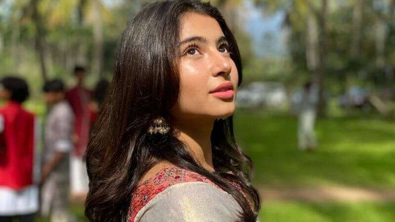 Sara Arjun Dhurandhar