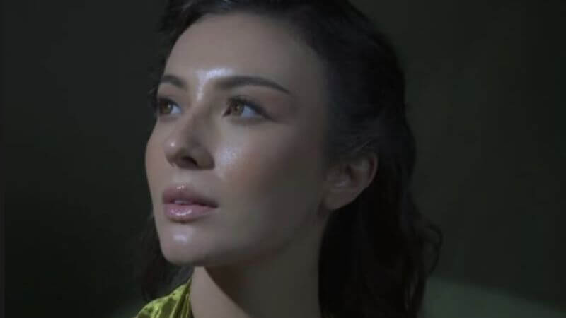 Beatriz Taufenbach Toxic