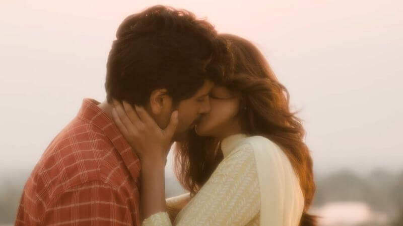 Adivi Sesh and Mrunal Thakur Dacoit