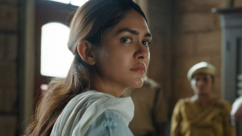 Mrunal Thakur Dacoit