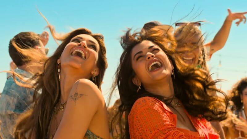 Rashmika Mandanna Kriti Sanon Cocktail 2