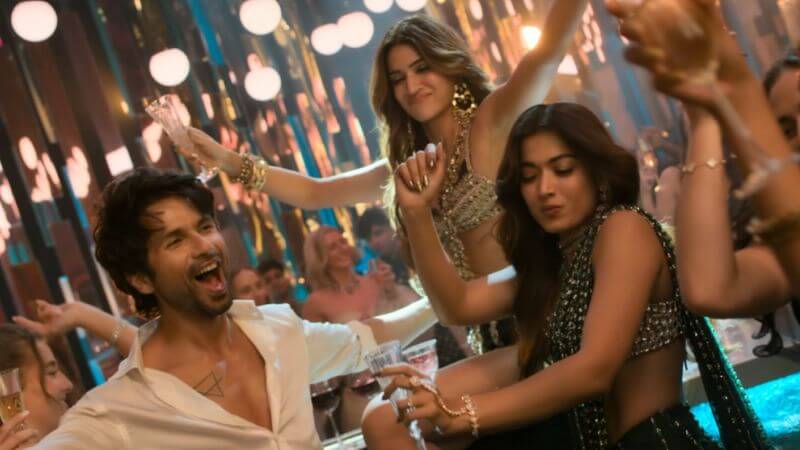 Shahid Kapoor Kriti Sanon Rashmika Cocktail 2