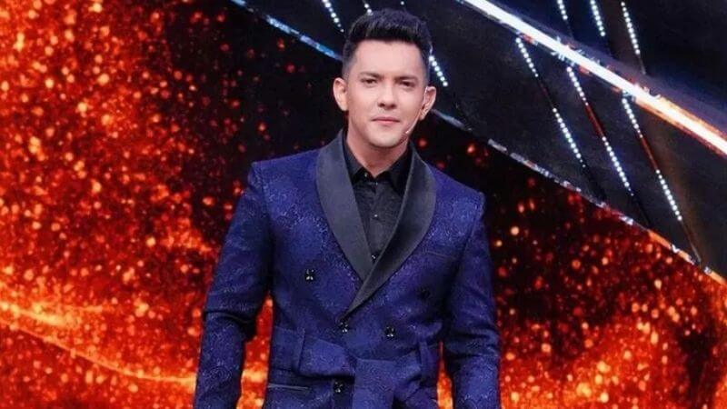 Aditya Narayan Indian Idol 12 Fees