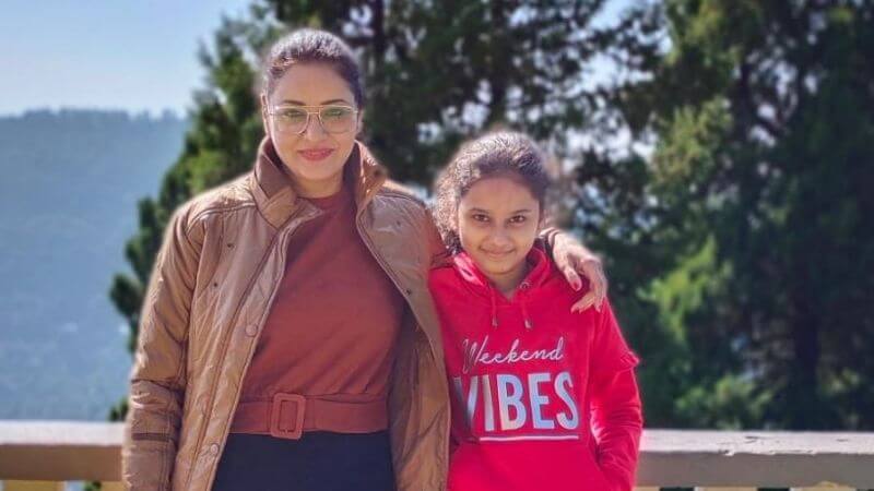 Farhana Fatema With Her Daughter